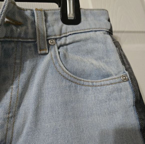 Revice Ex Boyfriend Two-Toned Straight Leg Ankle Jeans, Raw Hem, Size 26, EUC! - Picture 7 of 14